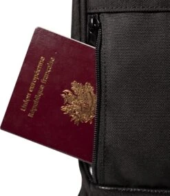 Cabaia Rugtas / Rugzak / Laptoptas / Schooltas - Adventurer Oxford - 13 Inch - 23 Liter - Zwart -Beroemde Bagage Winkel 1043x1200 2