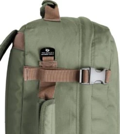 CabinZero Classic 28L Ultra Light Bag Georgian Khaki -Beroemde Bagage Winkel 1071x1200 4