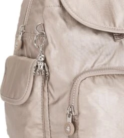 Kipling CITY PACK S Rugzak, 13 Liter - Metallic Glow 15 Kipling CITY PACK S Rugzak, 13 Liter - Metallic Glow -Beroemde Bagage Winkel 1082x1200 3