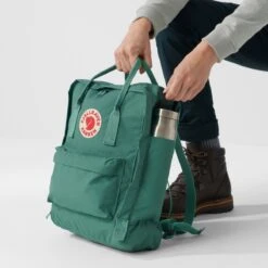 Fjallraven Fjällräven Kånken Unisex Rugzak - Foliage Green -Beroemde Bagage Winkel 1200x1200 1256
