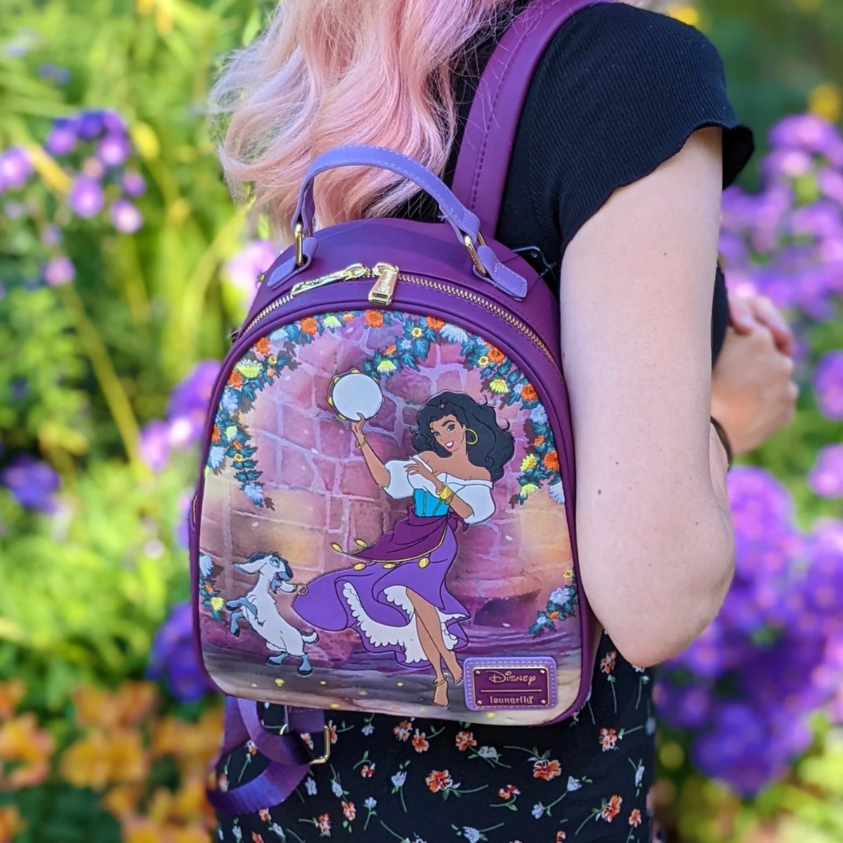Disney Loungefly Backpack Hunchback Notre Dame Esmeralda 6 Disney Loungefly Backpack Hunchback Notre Dame Esmeralda - Afbeelding 4