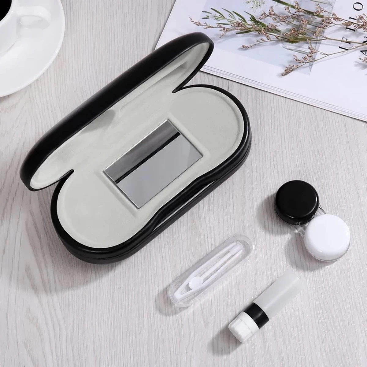 Contact Travel Case | Lenzen Doosje En Brillenkoker In één 6 Contact Travel Case | Lenzen Doosje En Brillenkoker In één - Afbeelding 5