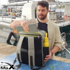 CabinMax Manhatten Reistas– Handbagage 30L - Rugzak – Backpack - 45x36x20cm – Lichtgewicht - Zwart 17 CabinMax Manhatten Reistas– Handbagage 30L - Rugzak – Backpack - 45x36x20cm – Lichtgewicht - Zwart -Beroemde Bagage Winkel 1200x1200 1472