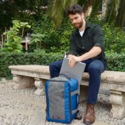 CabinMax Manhatten – Handbagage 20L – Rugzak – Schooltas - 40x20x25 Cm – Compact Reistas – Lichtgewicht – Nettuno Blauw -Beroemde Bagage Winkel 1200x1200 1516