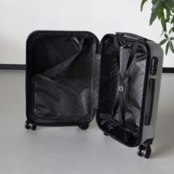 Handbagage Koffer 55cm Zilver 4 Wielen Trolley Met Pin Slot -Beroemde Bagage Winkel 1200x1200 184