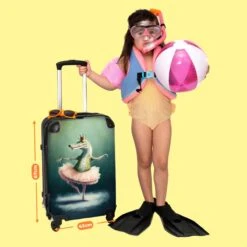 NoBoringSuitcases.com® Koffer Groot - Krokodil - Kroon - Goud - Ballet - Portret - Trolley Koffer Met TSA-slot - Met Wielen - 90 Liter - Reiskoffer - 66 Cm -Beroemde Bagage Winkel 1200x1200 330