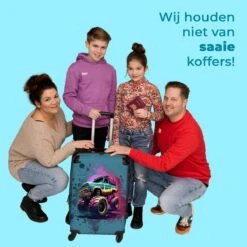 NoBoringSuitcases.com® Koffer Groot - Monstertruck - Verf - Graffiti - Roze - Neon - Trolley Koffer Met TSA-slot - Met Wielen - 90 Liter - Reiskoffer - 66 Cm -Beroemde Bagage Winkel 1200x1200 496