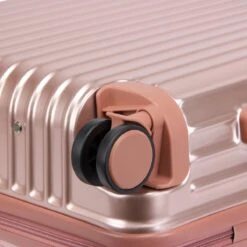 Royal Swiss - Reis Koffer - 66cm - Cijferslot- Lichtgewicht Koffer - 4 Wielen- Rosé Gold -Beroemde Bagage Winkel 1200x1200 611