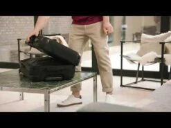 Eastpak TRANZSHELL M Reiskoffer (67 X 42 X 4 Cm) - Black -Beroemde Bagage Winkel 1200x900