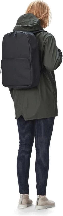 Rains Field Bag Rugzak Unisex - Black - One Size -Beroemde Bagage Winkel 354x1200 3