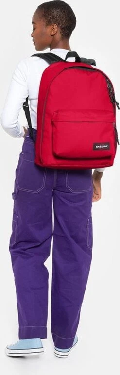 Eastpak OUT OF OFFICE Rugzak, 27 Liter, 13.3 Inch Laptopvak - Sailor Red -Beroemde Bagage Winkel 384x1200 2