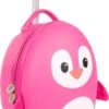 Boppi - Kindertrolley - Pinguïn (roze) - Handbagage - Lichtgewicht - Duurzaam - 17L 1 Boppi - Kindertrolley - Pinguïn (roze) - Handbagage - Lichtgewicht - Duurzaam - 17L -Beroemde Bagage Winkel 651x1200 3