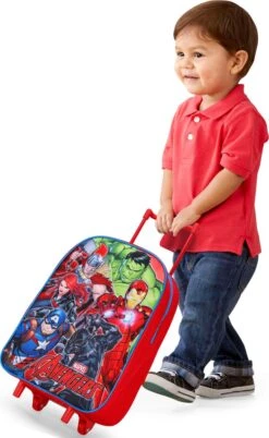 Marvel THE AVENGERS Trolley Koffertje Vakantie Logeren Tripjes -Beroemde Bagage Winkel 737x1200 2