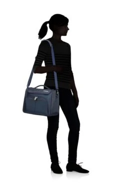 "American Tourister Summerfunk Beauty Case Navy""""" -Beroemde Bagage Winkel 799x1200 129