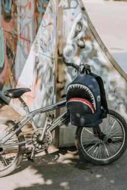 Pick & Pack Haaienvorm - Rugzak - Donkerblauw - Maat M -Beroemde Bagage Winkel 801x1200 12