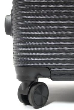 AttitudeZ Air-Z Reiskoffer Medium Zwart 67cm - TSA-slot -Beroemde Bagage Winkel 807x1200 1